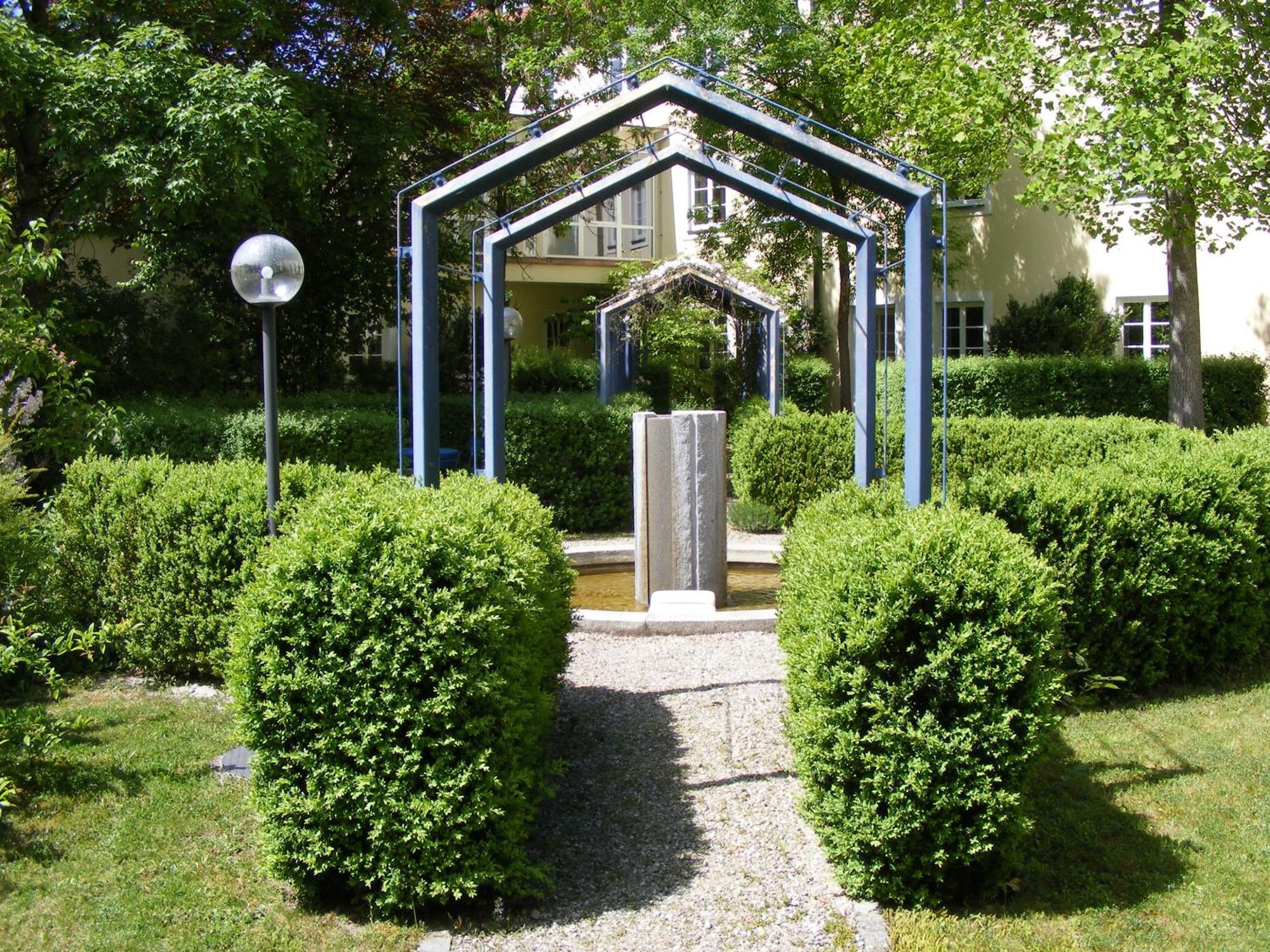 Отель Haus Der Begegnung Heilig Geist Бургхаузен Экстерьер фото
