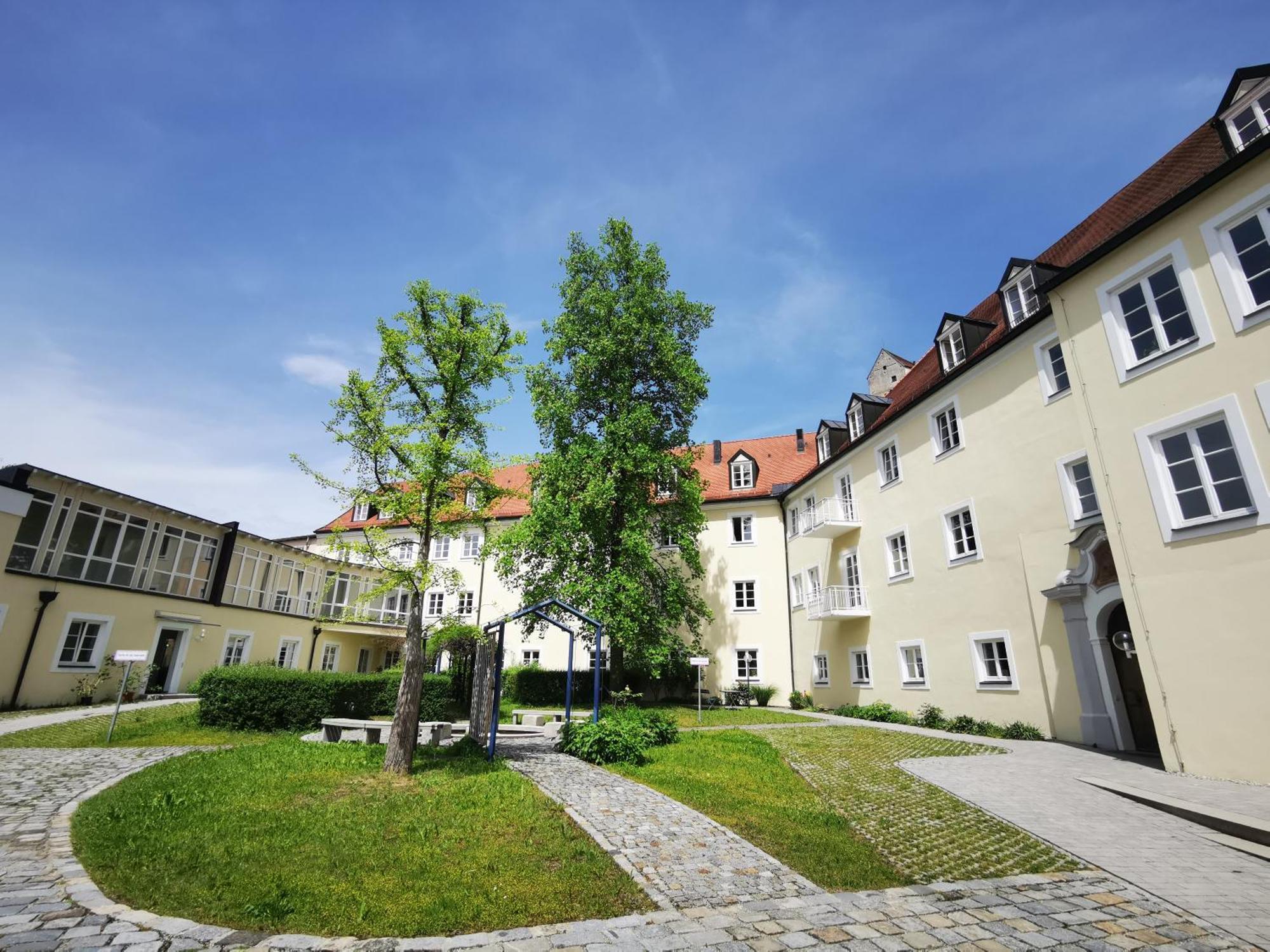 Отель Haus Der Begegnung Heilig Geist Бургхаузен Экстерьер фото
