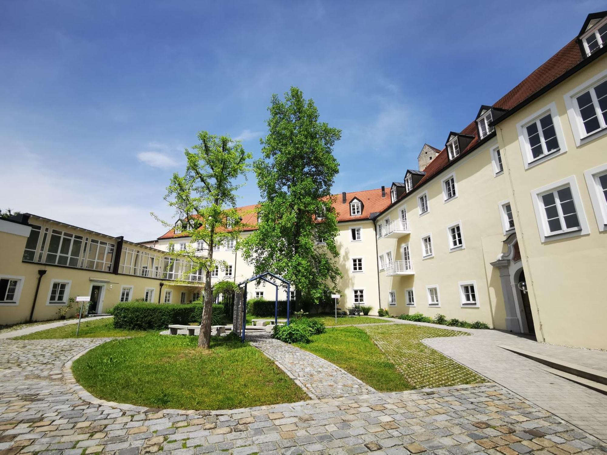 Отель Haus Der Begegnung Heilig Geist Бургхаузен Экстерьер фото