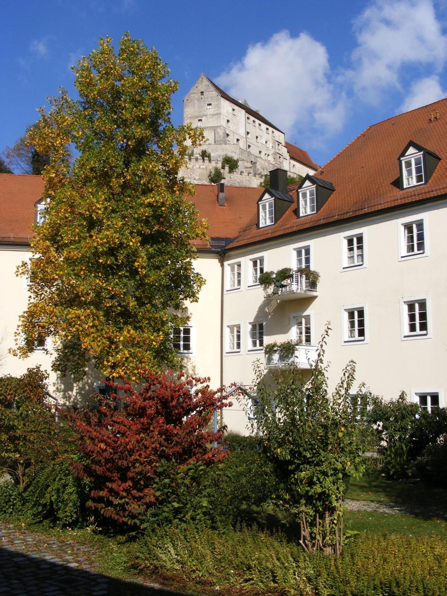 Отель Haus Der Begegnung Heilig Geist Бургхаузен Экстерьер фото